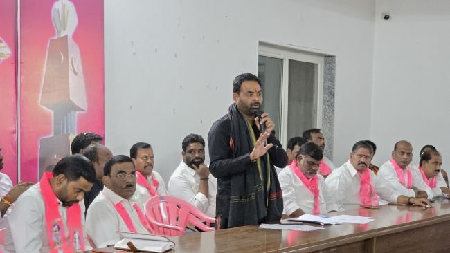 పట్టభద్రుల ఓటరు నమోదును వేగవంతం చేయాలి :  ఎమ్మెల్సీ శంభీపూర్ రాజు, ఎమ్మెల్యే కేపీ వివేకానంద్ పిలుపు
