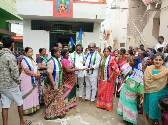 8వ డివిజన్ అభ్యర్థి కోటూరు ఆంజనేయులు విస్తృత ప్రచారం.