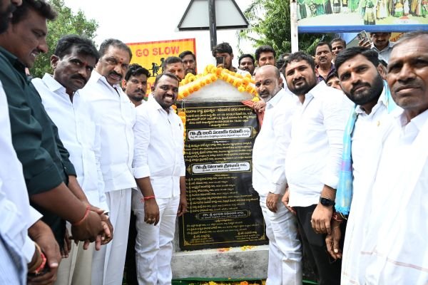 అభివృద్ధి వైపే అడుగులు వేస్తున్నాం...   కేంద్ర హోం శాఖ సహాయ మంత్రి బండి సంజయ్ కుమార్. 