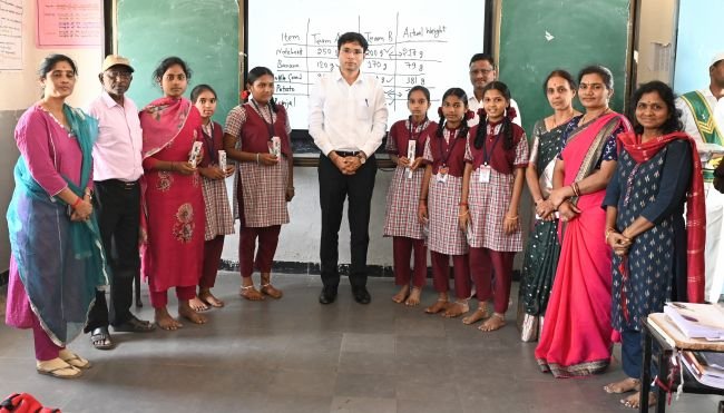 విద్యార్థుల వికాసానికి ఆచరణాత్మక బోధన ముఖ్యం - కలెక్టర్ భవేశ్ మిశ్రా. 