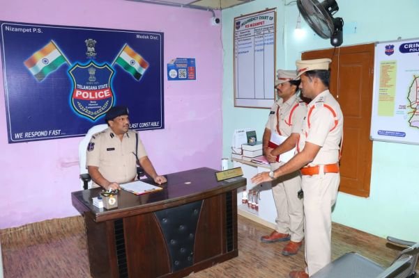 పెండింగ్ కేసుల పరిష్కారం, నేరాల నియంత్రణపై ప్రత్యేక దృష్టి పెట్టాలి