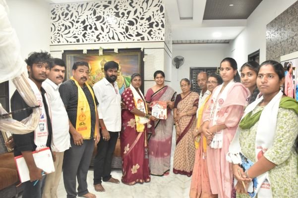 ప్రతి గడపకూ ఆత్మీయ పలకరింపు.. ప్రజా సమస్యల పరిష్కారమే లక్ష్యం!