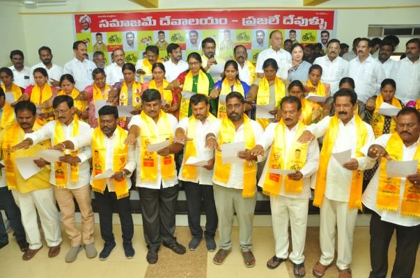 జెడ్పీ కార్యాలయంపై టీడీపీ జెండా రెపరెపలు ఖాయం