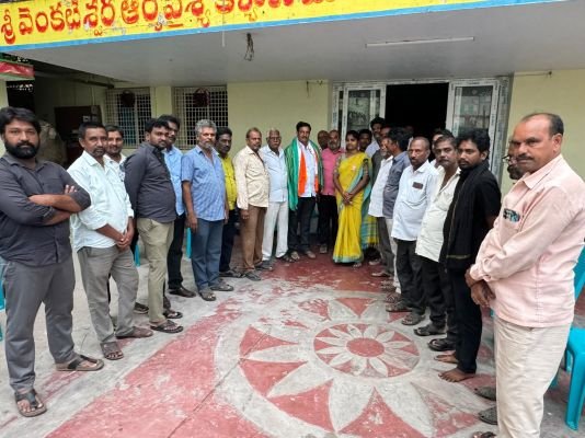 అద్దంకిలో తెదేపాకి వెల్లువలా పెరుగుతున్న మద్దతు.  కాకాని అశోక్‌కు బులియన్ మర్చంట్, టైలర్స్ యూనియన్ పూర్తి మద్దతు.