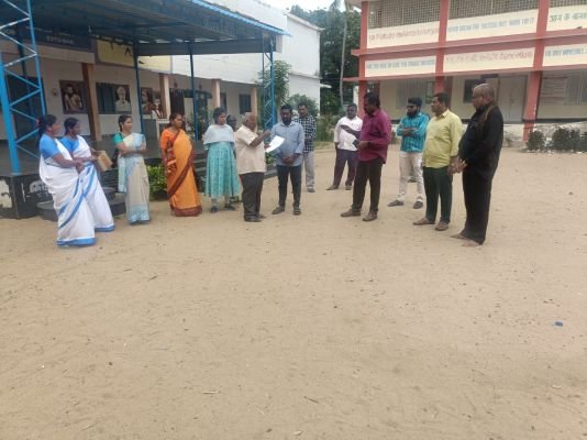 చిన్నగంజాం మండలంలో రిలీఫ్ సెంటర్లు ఏర్పాటు