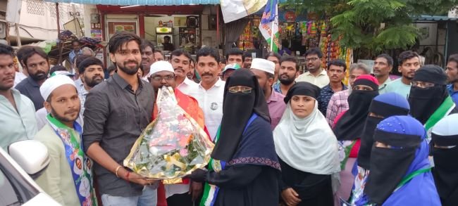 57వ డివిజన్‌లో షేక్ అస్మా మస్తాన్ ఎన్నికల ప్రచారం.. భారీ ర్యాలీ