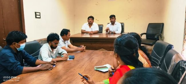 *తుఫాను వేళ .. ప్రజలు అప్రమత్తంగా ఉండాలి*    *మధిర మున్సిపల్ కమిషనర్  కె.శామ్యూల్ పాల్** 