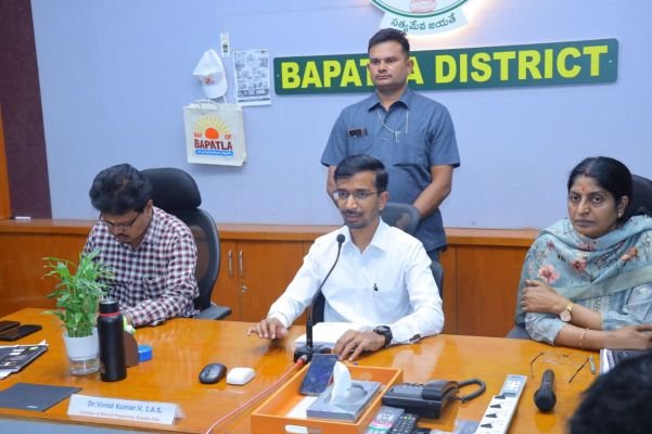  ఆర్నాబ్ తుఫాన్ నేపథ్యంలో అధికారులు అప్రమత్తంగా ఉండాలి : బాపట్ల జిల్లా కలెక్టర్ డాక్టర్ వినోద్ కుమార్,వి