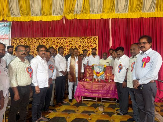 ఉపాధ్యాయుల సేవలు సమాజానికి ఎంతో విలువైనవి: ఎమ్మెల్యే టి. రామ్మోహన్ రెడ్డి