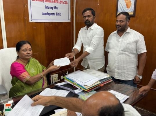 ఎట్టకేలకు నామినేషన్ ఉపసంహరించుకున్న నాగిరెడ్డిపల్లి రామాంజనేయులు.