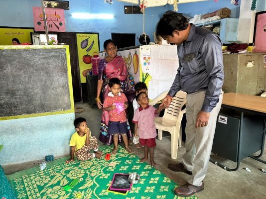 తుర్కపల్లి అంగన్‌వాడీ కేంద్రాన్ని తనిఖీ చేసిన డీఎంహెచ్‌ఓ డాక్టర్ కె. ఆనంద్.. తల్లీబిడ్డల ఆరోగ్యం, పోషకాహారంపై ప్రత్యేక దృష్టి