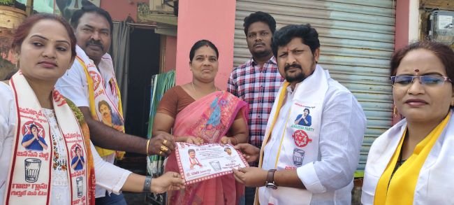 గెలిచిన నెలలో సమస్యలు పరిష్కరిస్తాను  -చింతల చేను ప్రచారంలో రాజారెడ్డి హామీ 