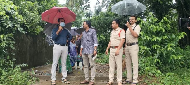 తుఫాన్‌ ప్రభావంతో ప్రజలు అప్రమత్తంగా ఉండాలి