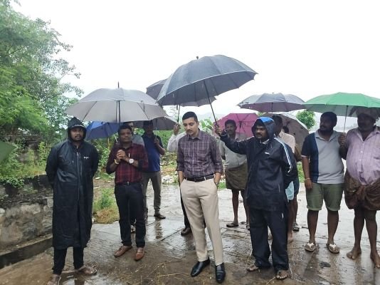 నదీ పరివాహక గ్రామాల్లో సబ్ కలెక్టర్ పర్యటన
