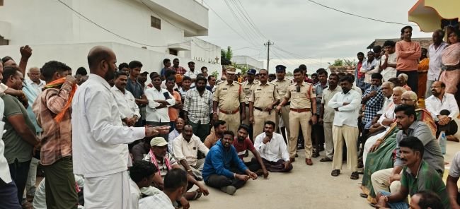 ఒకే గ్రామంలో రెండు బొడ్రాయిలా?... గ్రామ ప్రజల్లో ఆందోళన