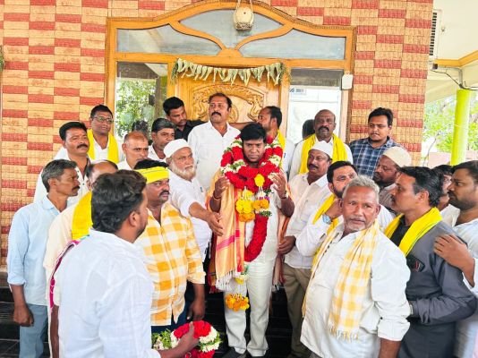 ఎమ్మెల్యే బీవీ  సమక్షంలో  80 మంది దూదేకుల వారు చేరిక