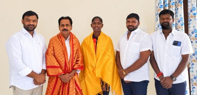 తెలంగాణ రాష్ట్రానికి గర్వకారణంగా నిలిచిన అక్షిత 