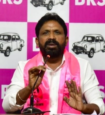కరువు కష్టాలను పక్కదారి పట్టించేందుకే కాంగ్రెస్‌ డైవర్షన్‌ రాజకీయాలు :  బిఆర్ఎస్ నేత  ఎర్రోళ్ల శ్రీనివాస్
