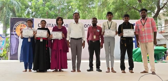 శ్రీ చైతన్య విద్యార్థులకు స్కాలర్షిప్... శ్రీరామ్ ఫైనాన్స్ సంస్థ ద్వారా ఎంపిక