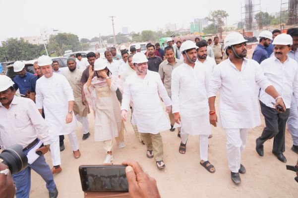 ఉస్మానియా ఆస్పత్రి నిర్మాణ పనులు వేగవంతం చేయాలిః  హైదరాబాద్ ఇంచార్జి మంత్రి పొన్నం ప్రభాకర్