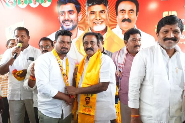 ​ఎమ్మెల్యే కావ్య కృష్ణారెడ్డి సమక్షంలో టిడిపిలోకి  చేరికలు.
