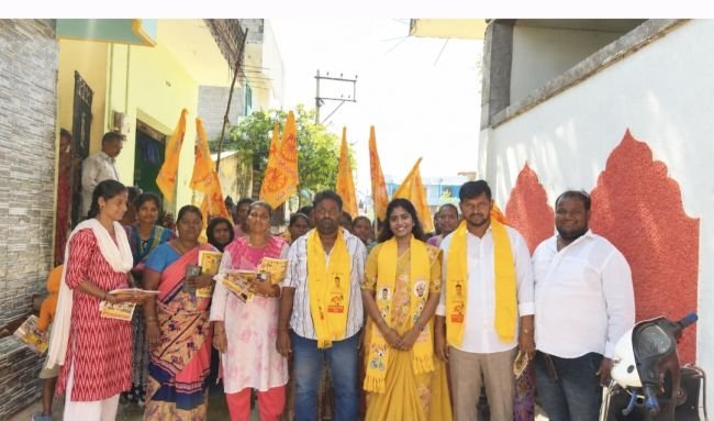 కోటి 14 లక్షల అభివృద్ధితో తేనెబండలో దూసుకెళ్తున్న కార్పొరేటర్ తేజశ్రీ పచ్చప్ప  - మేయర్ గా హేమలతకు బ్రహ్మరథం  - సైకిల్ గుర్తుకు ఓటు వేయండి: తేజశ్రీ పచ్చప్ప పిలుపు.