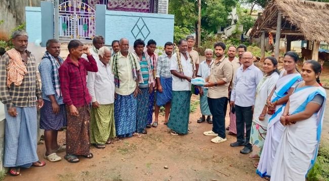 కొప్పర, కొండచాకరపల్లి గ్రామాల్లో మస్కిటో కిట్లు పంపిణీ చేసిన డాక్టర్ ప్రేమ్ కుమార్