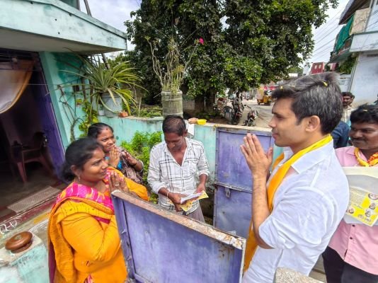 యువ నేత బొమ్మిరెడ్డి తారక్ రెడ్డి ముమ్మర ప్రచారం  -  అడుగడుగునా అఖండ విశేషప్రజాదరణ 