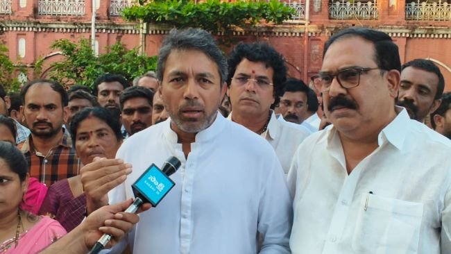 నామినేషన్ల తిరస్కరణ వెనుక అధికార పార్టీ కుట్ర!