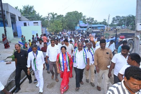కర్నూలు 40 వ వార్డులో వైసీపీ ప్రచారం