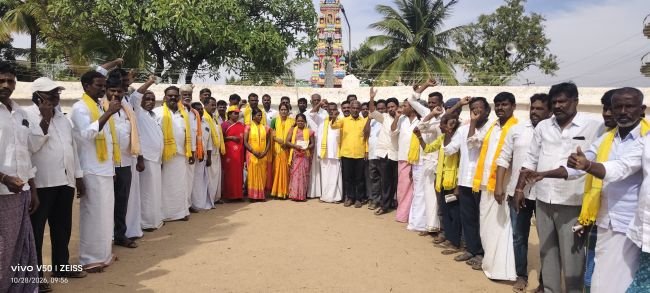 సైకిల్ గుర్తుకు ఓటేయండి అభివృద్ధికి బాటలు వేయండి*