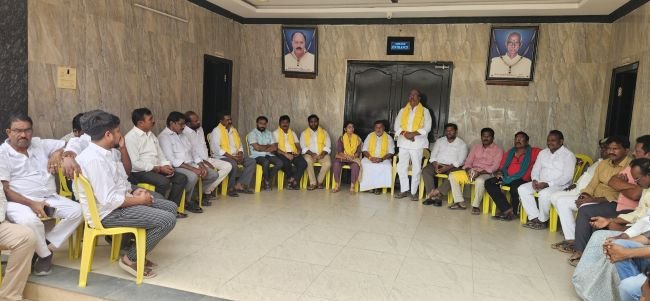 బైరెడ్డి జాహ్నవిని అఖండ మెజారిటీతో గెలిపించాలి
