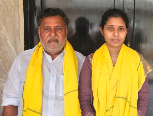 జాహ్నవికి అఖండ విజయం అందించండి