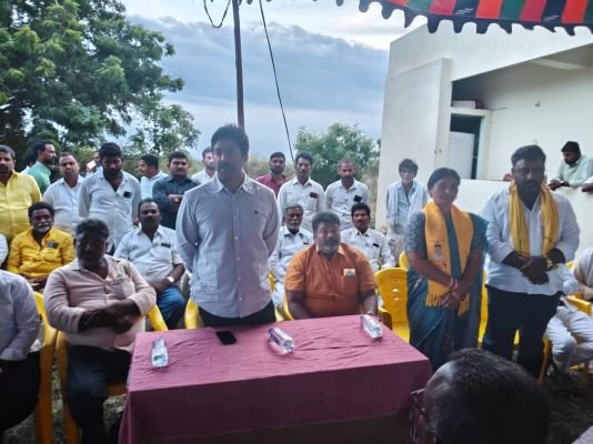 తీవ్రవాదులకు జగన్ కు తేడా నే లేదు.