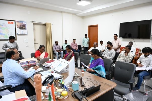 వారం రోజుల్లో సీఎంఆర్ బకాయిలు చెల్లించాలి : అదనపు కలెక్టర్ కె. చంద్రారెడ్డి