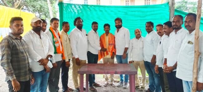 బీజేపీ ఎస్టీ మోర్చా జిల్లా ప్రధాన కార్యదర్శిగా మొగిలి శ్రీనివాస్