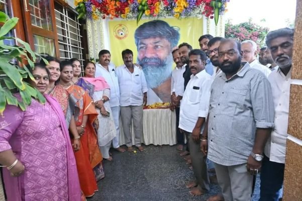 దివంగత టీడీపీ సీనియర్ నాయకుడు చెరుకూరి వసంత్ కుమార్ కు నివాళులు - ఎమ్మెల్యేలు గురజాల జగన్ మోహన్, పూతలపట్టు ఎమ్మెల్యే మురళీమోహన్ హాజరు