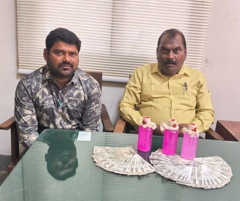 ఏసీబీ వలలో లీగల్‌ మెట్రాలజీ అధికారి!*