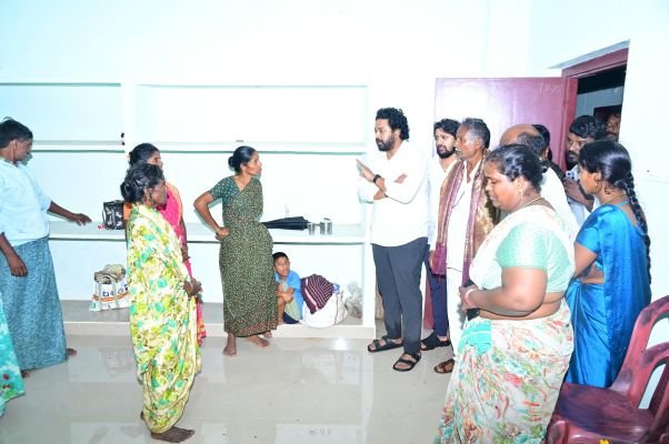 పలు తీర గ్రామాల్లో పర్యటించిన ఎంపీ హరీష్…
