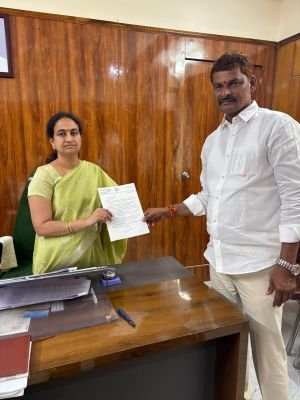 వైకుంఠధామం అభివృద్ధి, సీసీ రోడ్ల నిర్మాణానికి బోయపల్లి కొండల్‌రెడ్డి వినతి