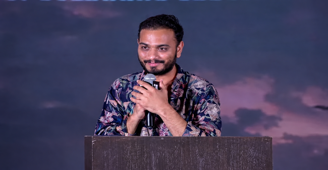 సంచలన దర్శకుడు శ్రీకాంత్ ఓడెల కొత్త సినిమా.. ఆసక్తికరమైన బ్యాక్‌డ్రాప్‌లో లవ్ స్టోరీ!