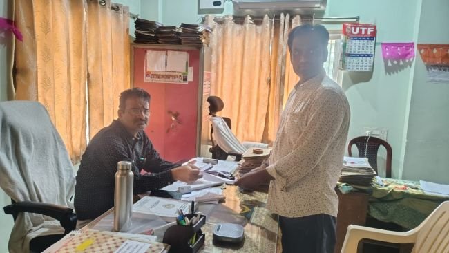 పెన్షన్ పంపిణీలో అధికార పార్టీ జోక్యం నివారించాలి