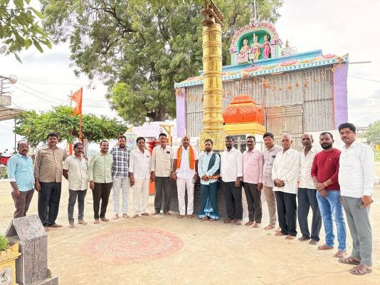 పాండ చెరువు కట్టపై సీసీ రోడ్డు పనులు ప్రారంభం   మున్సిపల్ కౌన్సిలర్ గజవాడ నాగరాజు గుప్తా