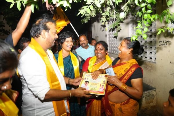 ప్రతి గడపలో టిడిపి నినాదం  -తిరుపతిలో కూటమి జెండా ఎగరాల్సిందే  -నగర అభివృద్ధికి ఎన్డీఏ కట్టుబడి ఉంది  అన్నా మల్లీశ్వరి గెలుపు కోసం తుడా చైర్మన్ గడపగడపకు ప్రచారం 