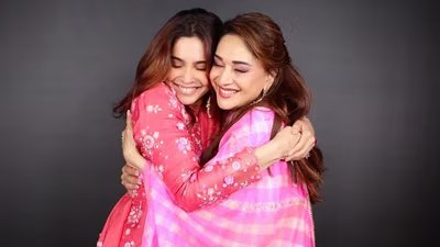 మాధురీ దీక్షిత్‌తో కలిసి అడుగులేసిన శార్వరి.. 'యే ప్రేమ్ మోల్ కియా' డ్యాన్స్ వీడియో నెట్టింట వైరల్!