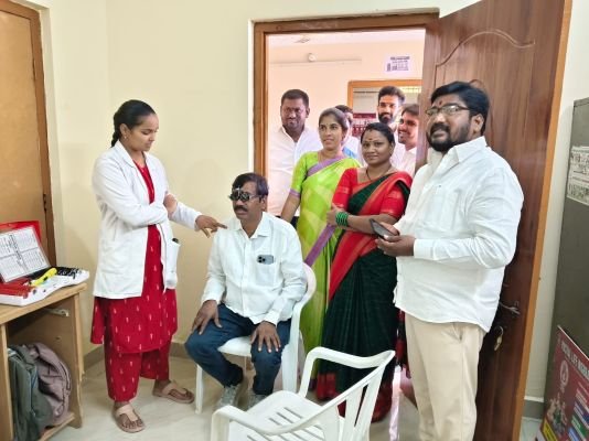 ప్రజలు ఉచిత కంటి వైద్య శిబిరాన్ని సద్వినియోగం చేసుకోవాలి: మున్సిపల్ చైర్‌పర్సన్ లావుడియా శ్రీదేవి