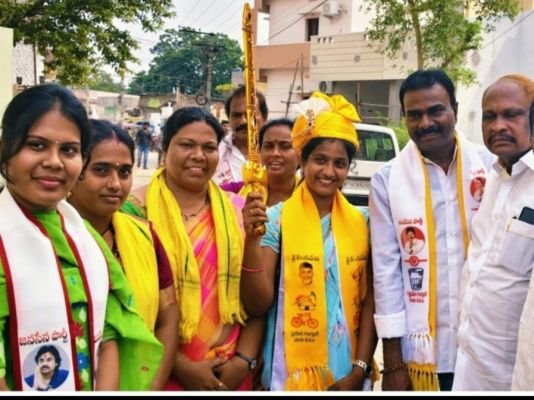 కొండపల్లి అభివృద్ధికి కృషి చేస్తా: కన్నెకంటి అమూల్య