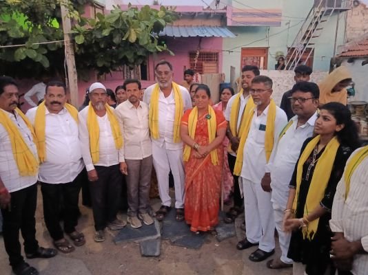 29వ వార్డులో కేడిమి సుమలత ప్రచార జోరు - మహిళల అండతో దూసుకెళ్తున్న టీడీపీ