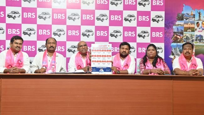 టామ్‌కామ్‌ను టామ్ స్కామ్‌గా మార్చారు : ఆర్‌ఎస్ ప్రవీణ్ కుమార్,                                                     నిరుద్యోగుల నుంచి వసూలు చేసిన ఫీజులు తిరిగి చెల్లించాలి