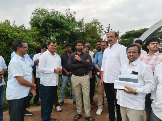 విద్యుత్ మౌలిక సదుపాయాల అభివృద్ధి పనులను వేగవంతం చేయాలి- సీఎండీ కర్నాటి వరుణ్ రెడ్డి  నాణ్యమైన, నిరంతరాయ విద్యుత్ సరఫరాకు అనుగుణంగా పనులు పూర్తి చేయాలి